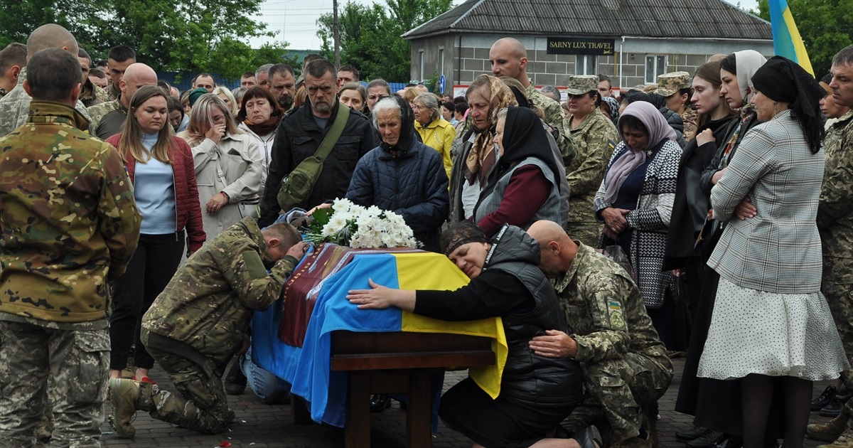 У Сарнах попрощалися з 27-річним розвідником Тарасом Рибачком