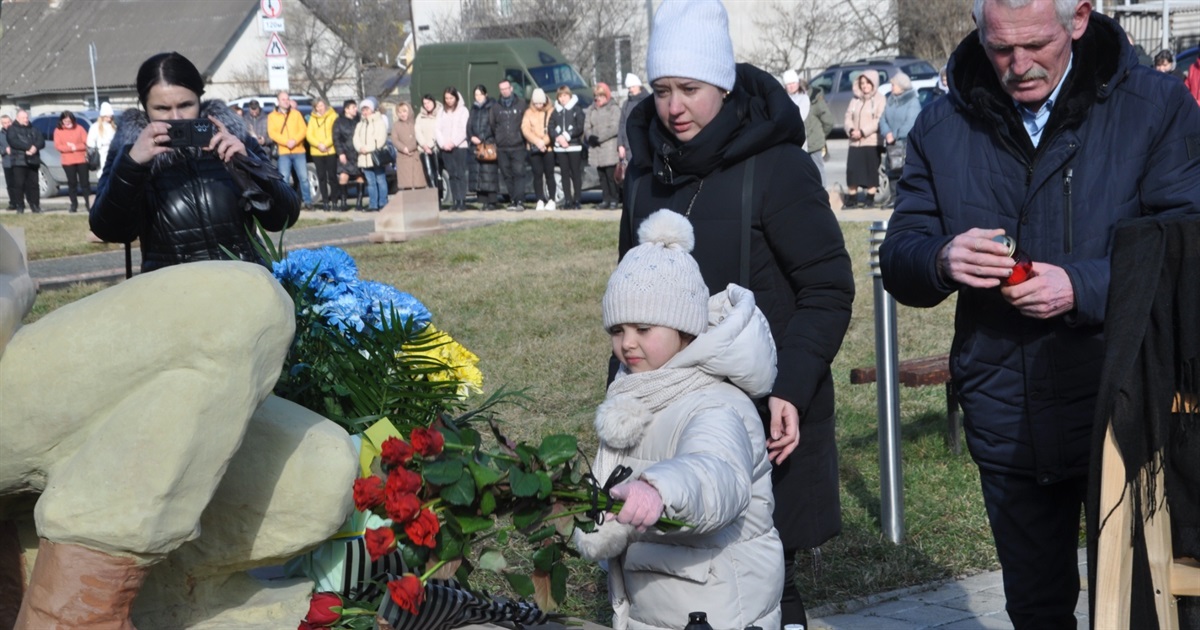 35 років болить Афганістан: у Чорткові вшанували воїнів-«афганців»