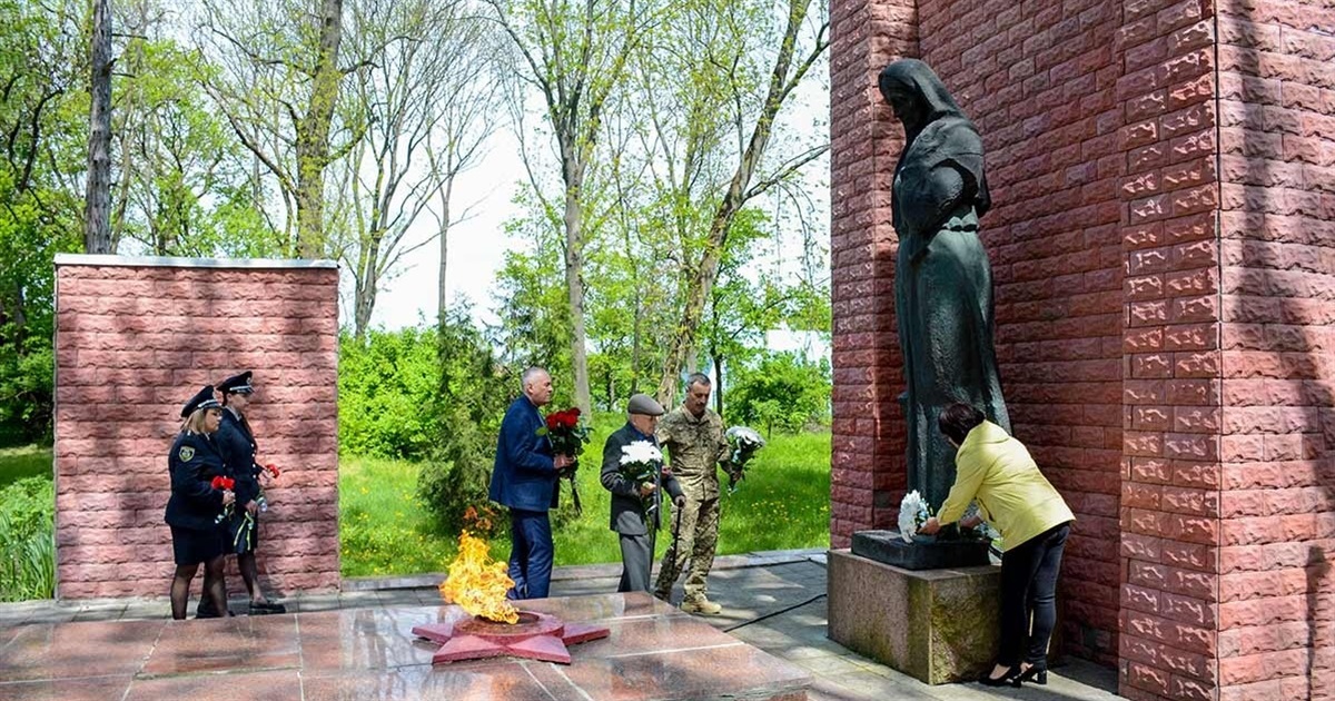 День пам’яті та примирення в Україні на Кагарличчині: мітинг-реквієм та великий благодійний концерт