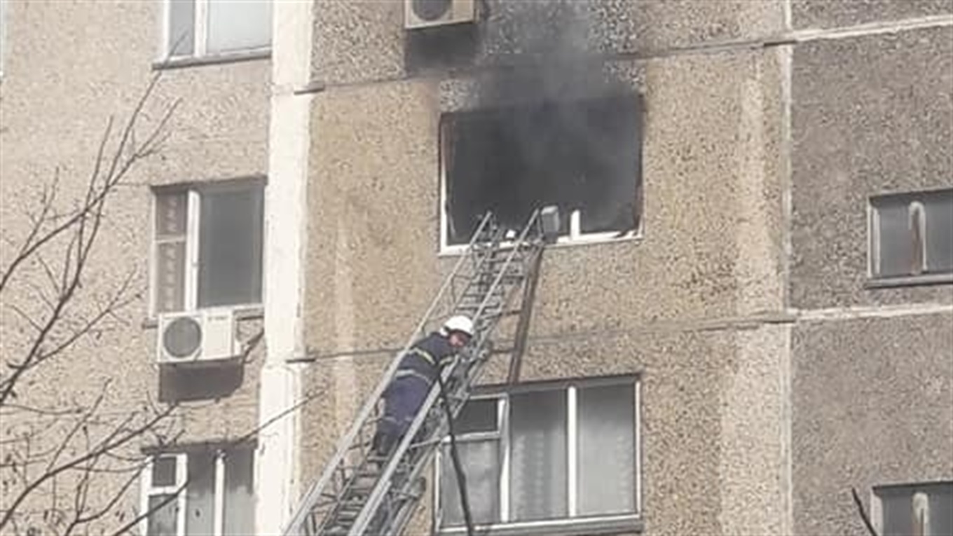 Южноукраинские спасатели ликвидировали пожар в квартире десятиэтажки