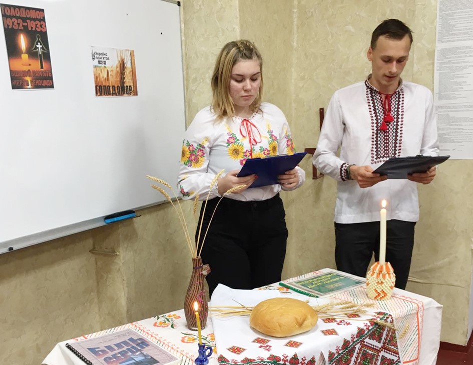 Гродівські школярі вшанували пам’ять жертв голодомору