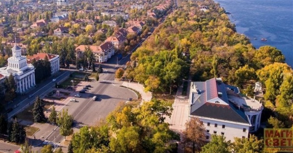 Привітай Нову Каховку з Днем міста — розкажи про неї світові через @SvidokNoteBot!