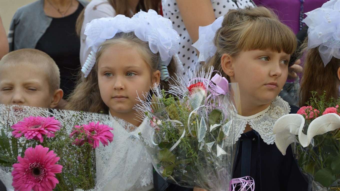 Канікули в Україні 2019-2020: скільки будуть відпочивати школярі Сватівщини під час навчального року