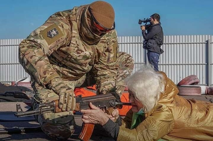 Валентина Костянтинівська на навчаннях у Маріуполі