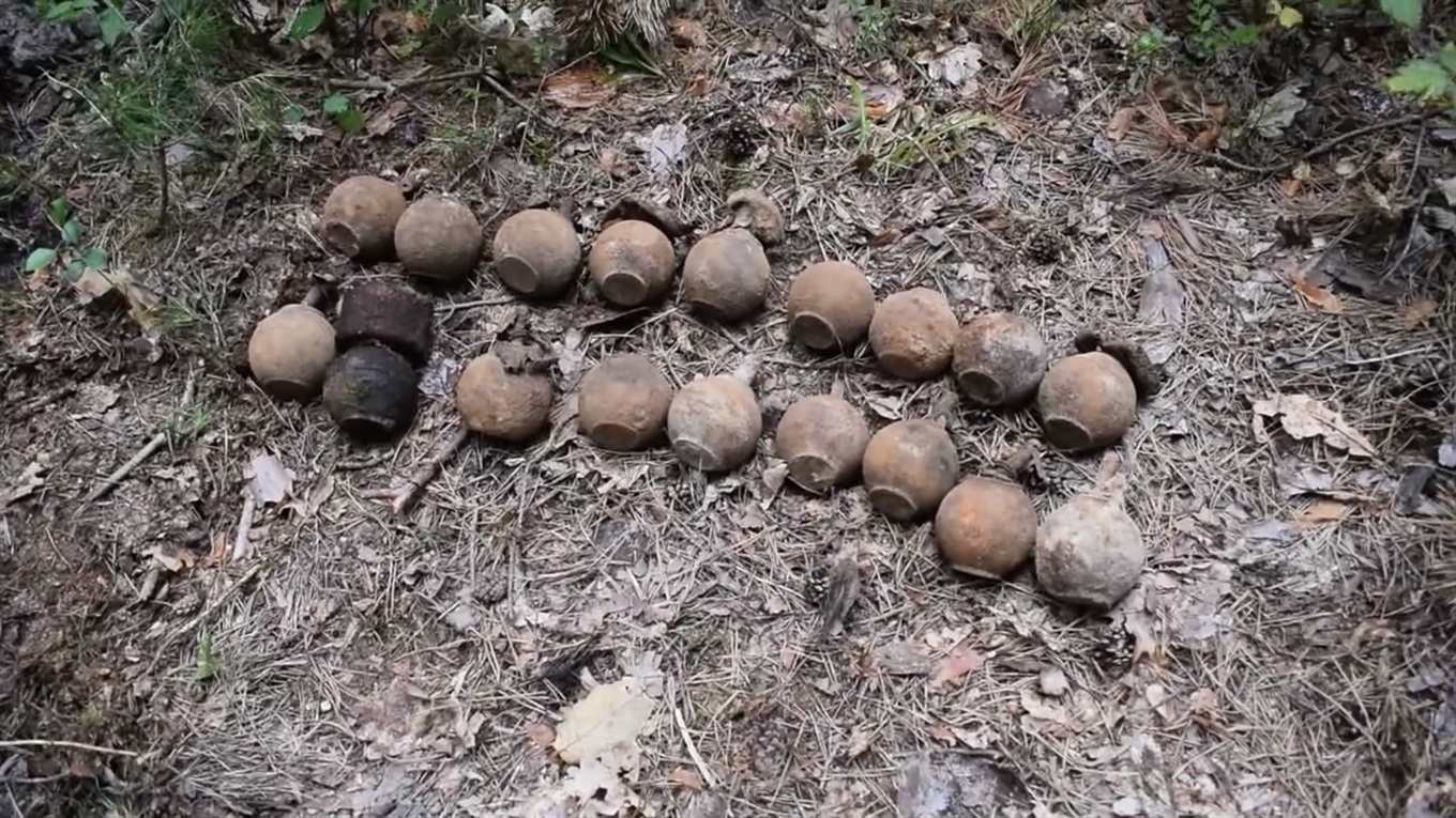 На Володимиреччині піротехніки знищили 21 ручну гранату часів Першої світової війни