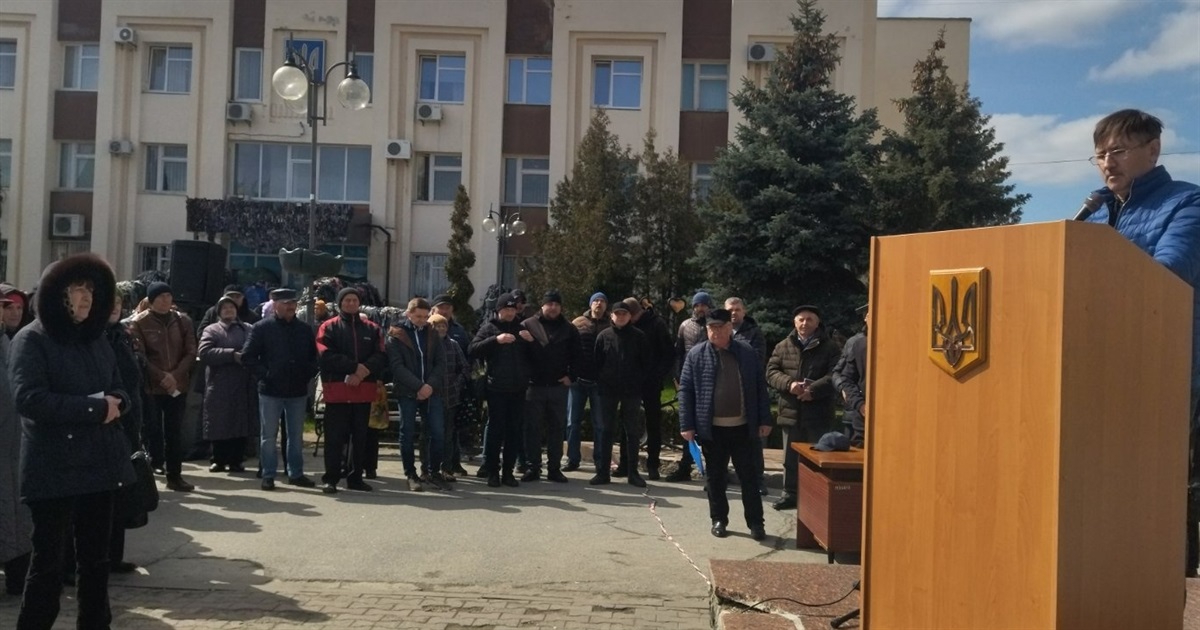 У Вараші більше тисячі містян прийшли на віче - прийняли рішення про перехід парафії з УПЦ до ПЦУ