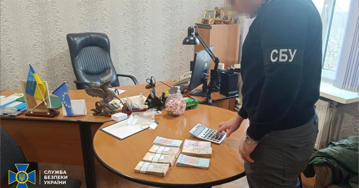 Депутата на Житомирщині підозрюють у розкраданні грошей на вивезення сміття та прибирання міста