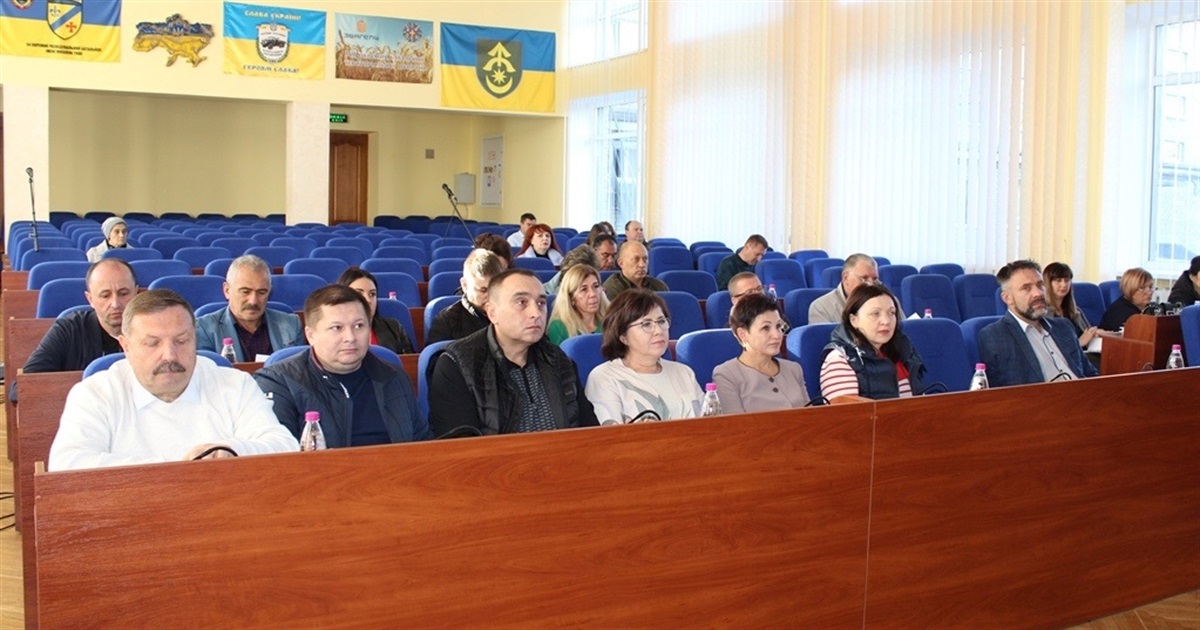 Засідання виконкому Звягеля: тариф на тепло, підтримка переселенців і допомога родинам військових