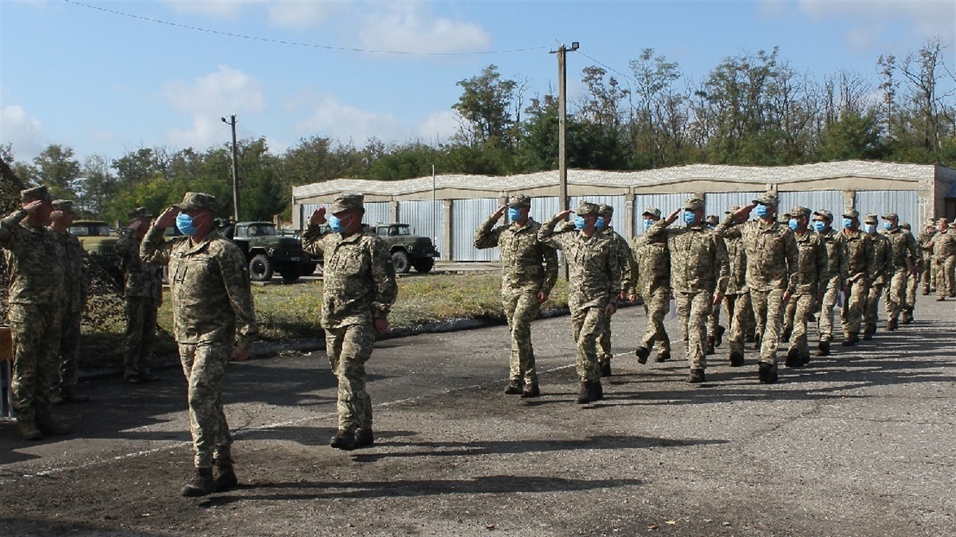 Накануне дня защитника Украины бойцы мирненской части вернулись в Мелитополь из зоны ООС