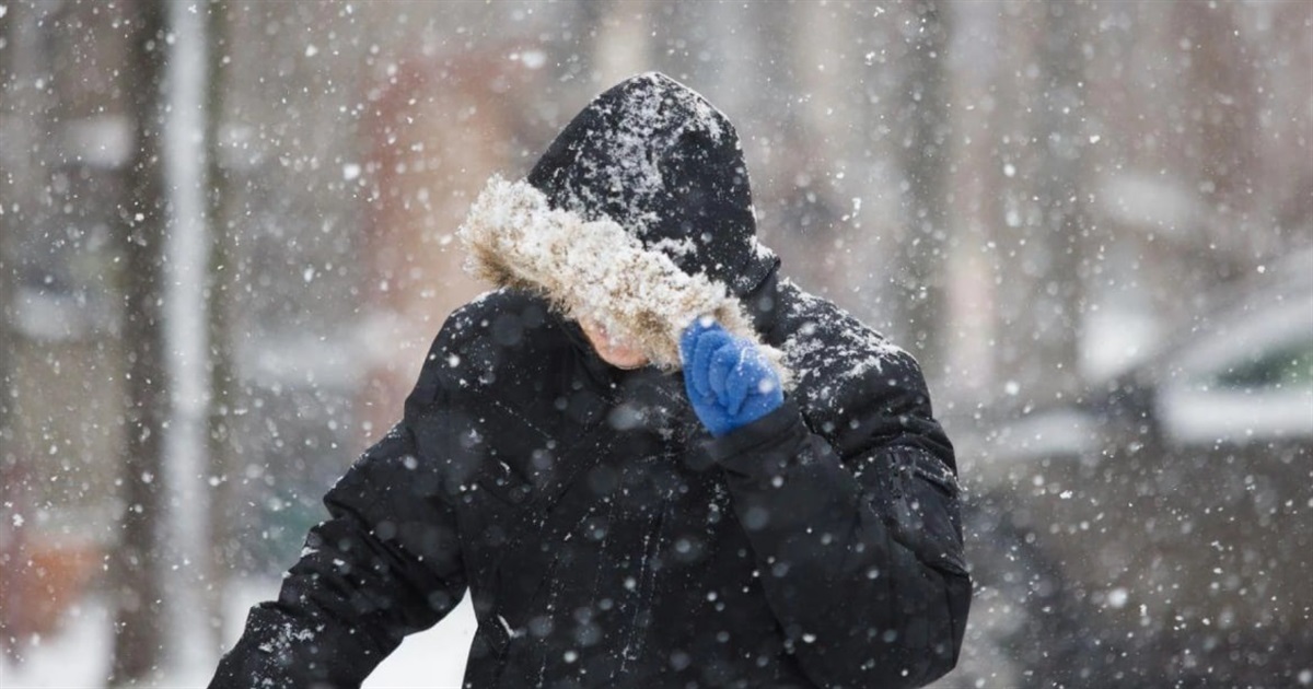 Сильний сніг, дощ, хуртовини, ожеледиця та пориви вітру: синоптики прогнозують погіршення погоди