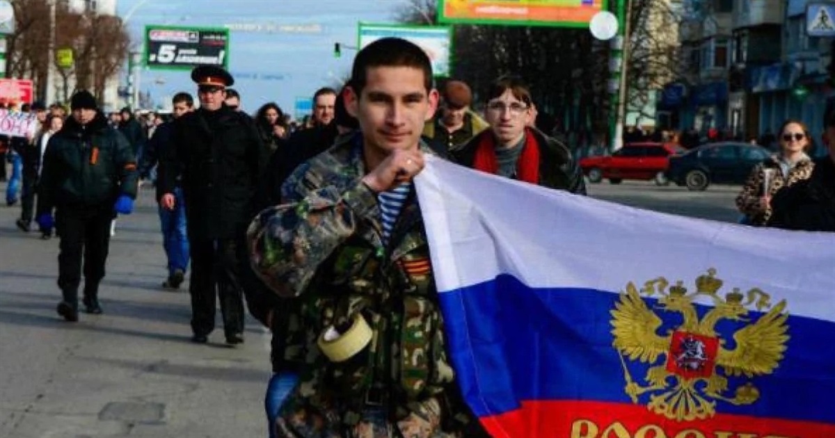 Бойовика Лі Вон Чоля засудили на вісім років. У 2014 він встановив прапор рф над Луганською ОДА