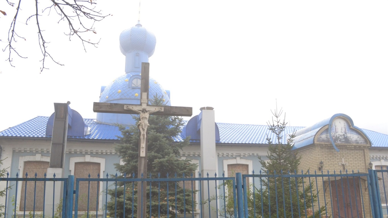 Балтийское издание рассказало о православных, протестантах и мусульманах, которые остались в Донецке
