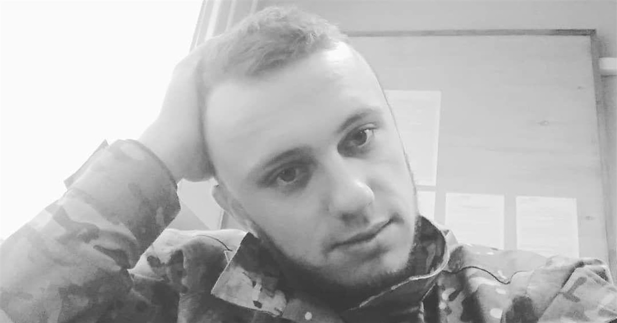 Богдан Демчук мріяв повести сина до першого класу. Рік тому "Вогник" загинув, захищаючи Маріуполь