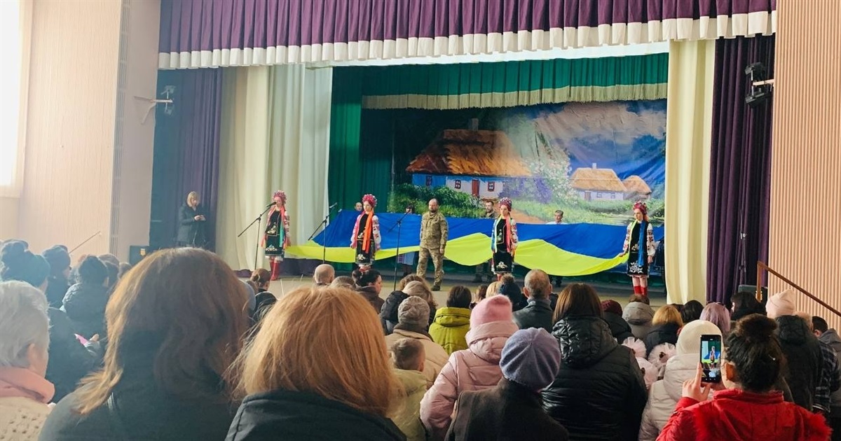 У Циблях зробили капремонт концертної зали будинку культури і провели там благодійний захід