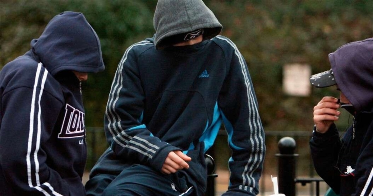 На Житомирщині група підлітків побили на вулиці перехожу 14-річну дівчину