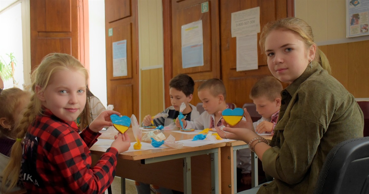 У Жмеринці служба у справах дітей організувала для юних жмеринчан майстер-клас з розпису печива