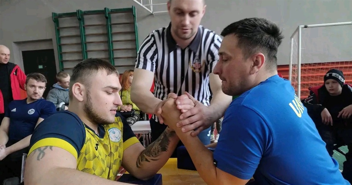 На чемпіонаті області з пара-армрестлінгу команда Звягеля посіла перше місце