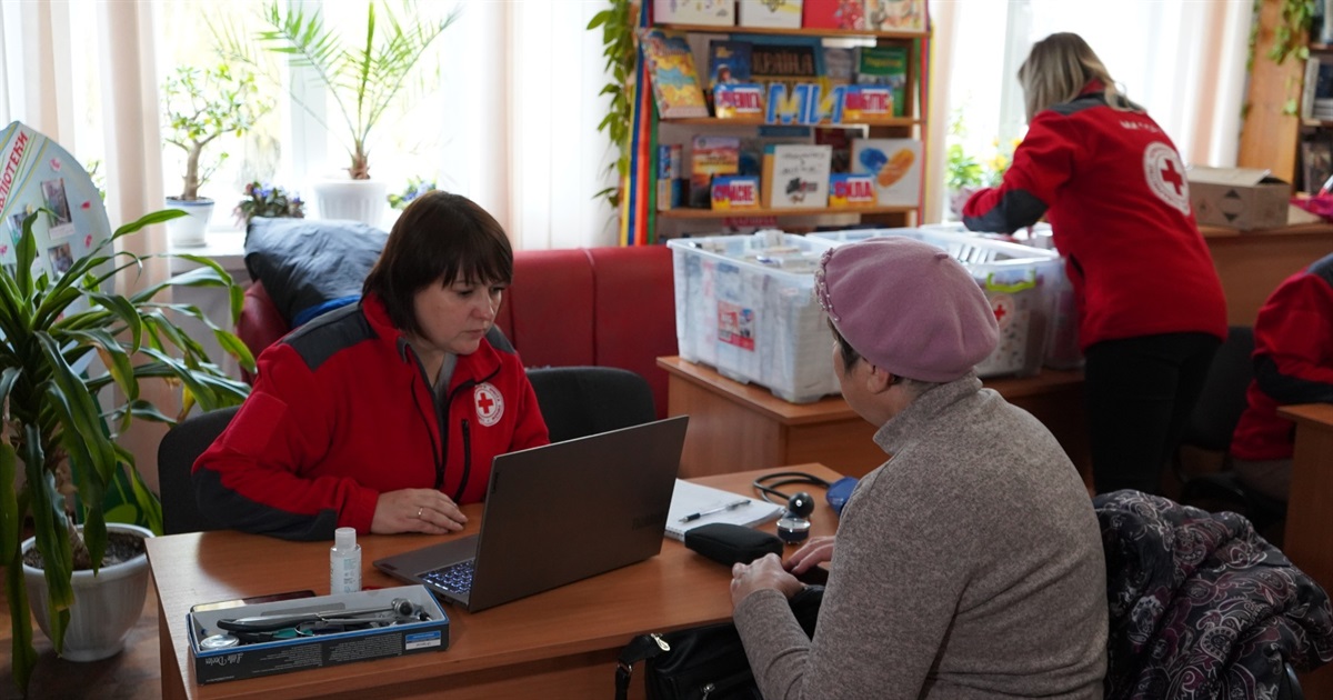 У Городок вкотре приїхала мобільна бригада Товариства Червоного Хреста. Коли буде наступний візит