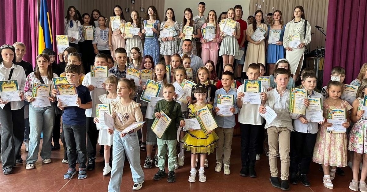 335 тисяч гривень – на премії юним талантам: у Дівичківській громаді відзначили обдаровану молодь