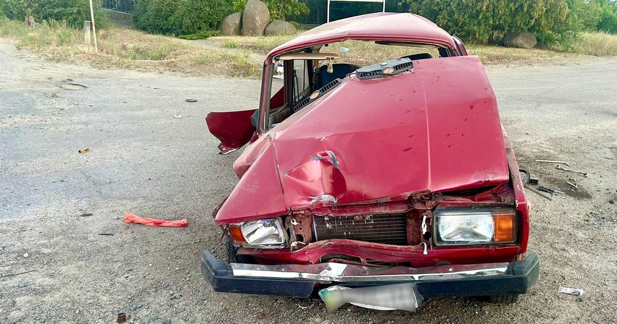 Трагічна ДТП у Вознесенську: водій автомобіля ВАЗ 2107 загинув на місці аварії