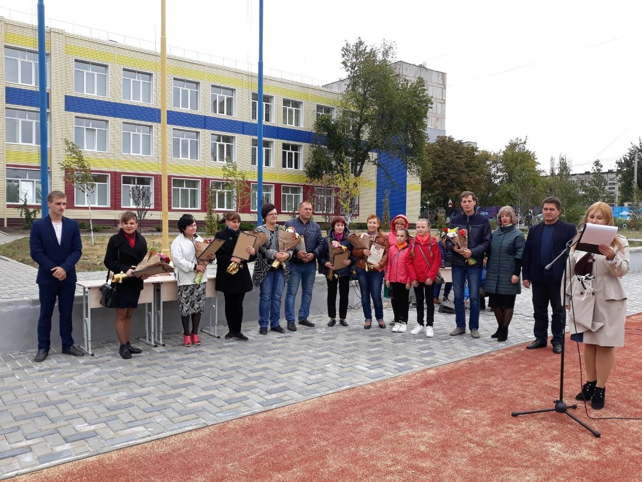 День усиновлення у Покровську: нагородження та флешмоб 