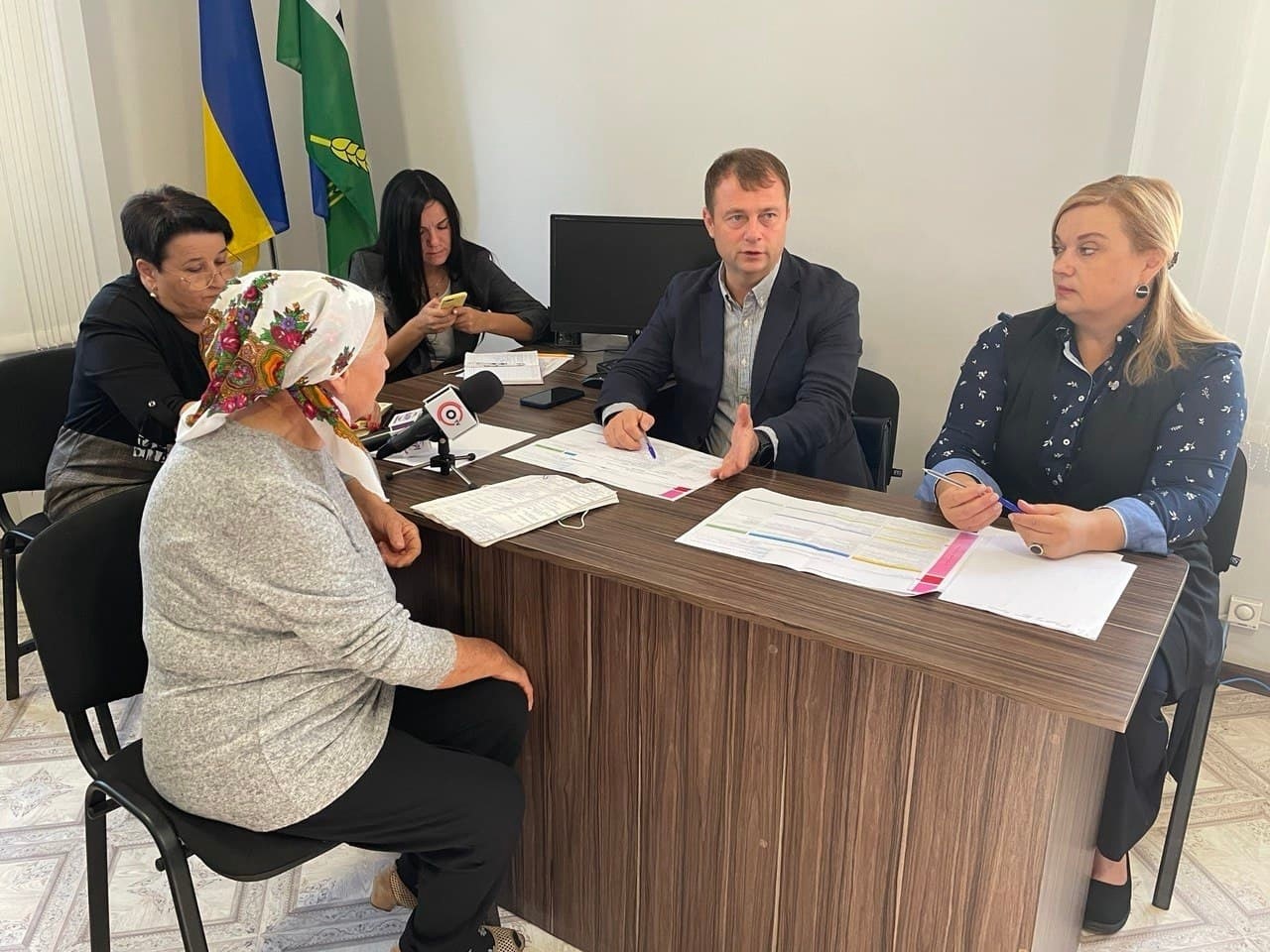 Керівники Покровської громади провели виїзний прийом у Гришиному