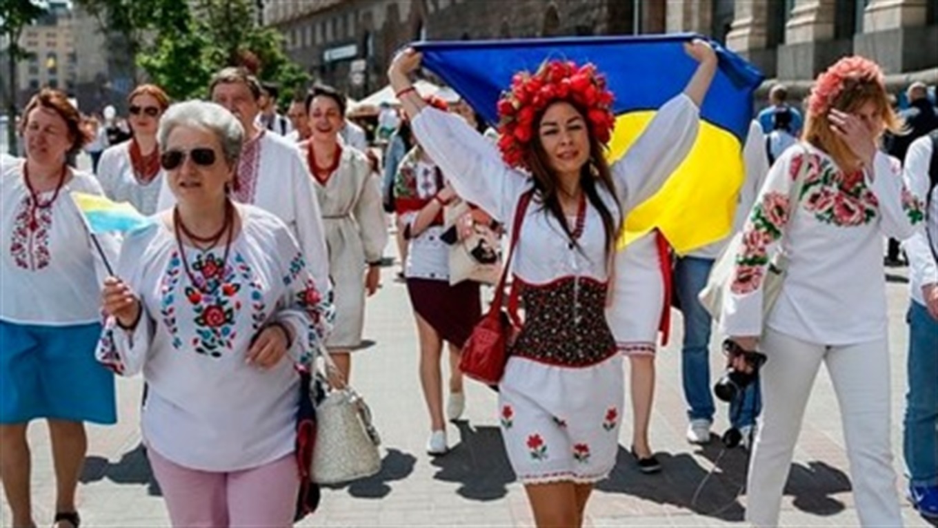 Українці стали жити довше
