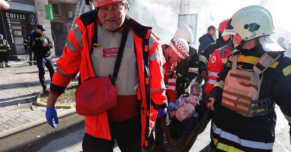 Внаслідок удару по житловому будинку в Києві є загиблі, серед них вагітна жінка