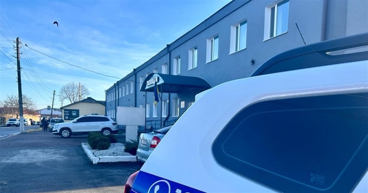 У Звягелі спіймали трьох злодіїв, які зазіхнули на чужий телефон, банківську картку та косметику