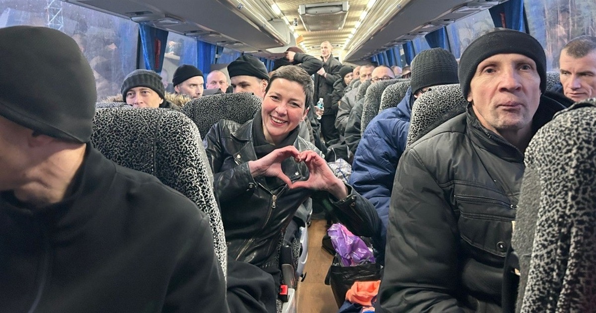 Білорусь передала Україні 114 цивільних громадян, серед них – українці