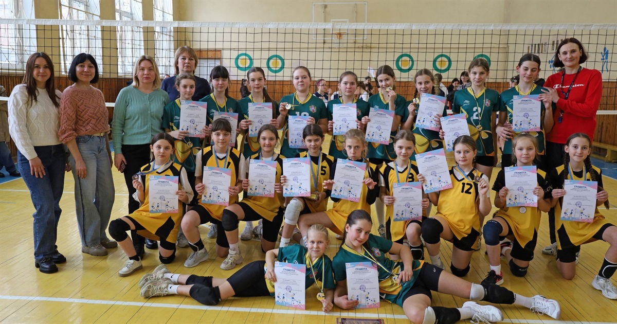 Команда жмеринчан здобула перемогу у відкритій першості з волейболу серед дівчат