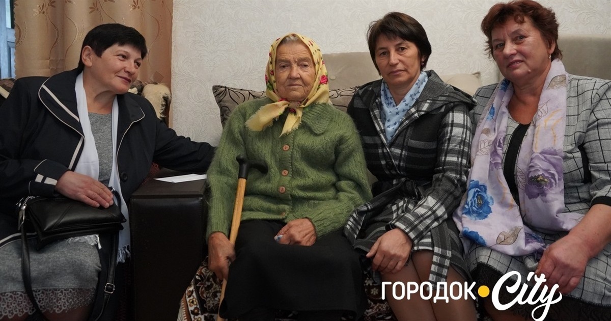 Найстарша людина з села Стара Пісочна. Ніна Сльоз відзначила 95-річчя