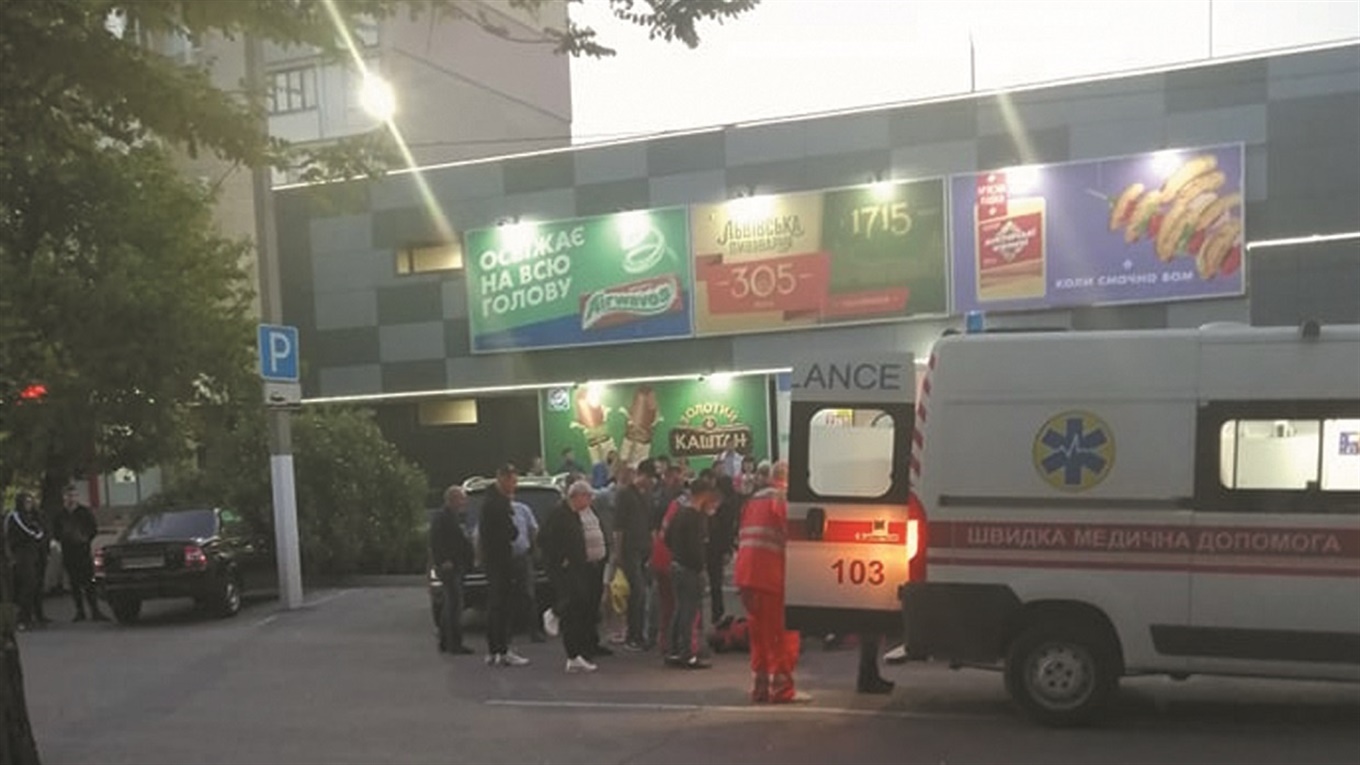 В Мелитополе попал в аварию мотоциклист: парня увезла «скорая»