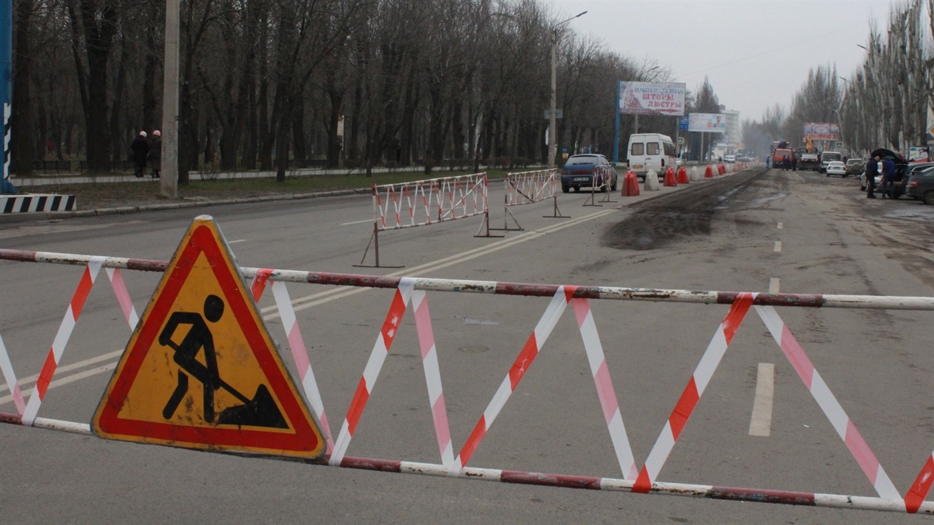 Когда на старом участке проспекта ровным слоем ляжет новый асфальт?
