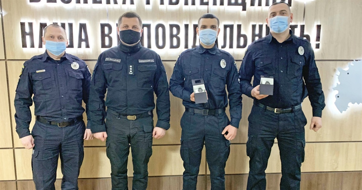Володимирецьких поліцейських відзначили цінними подарунками