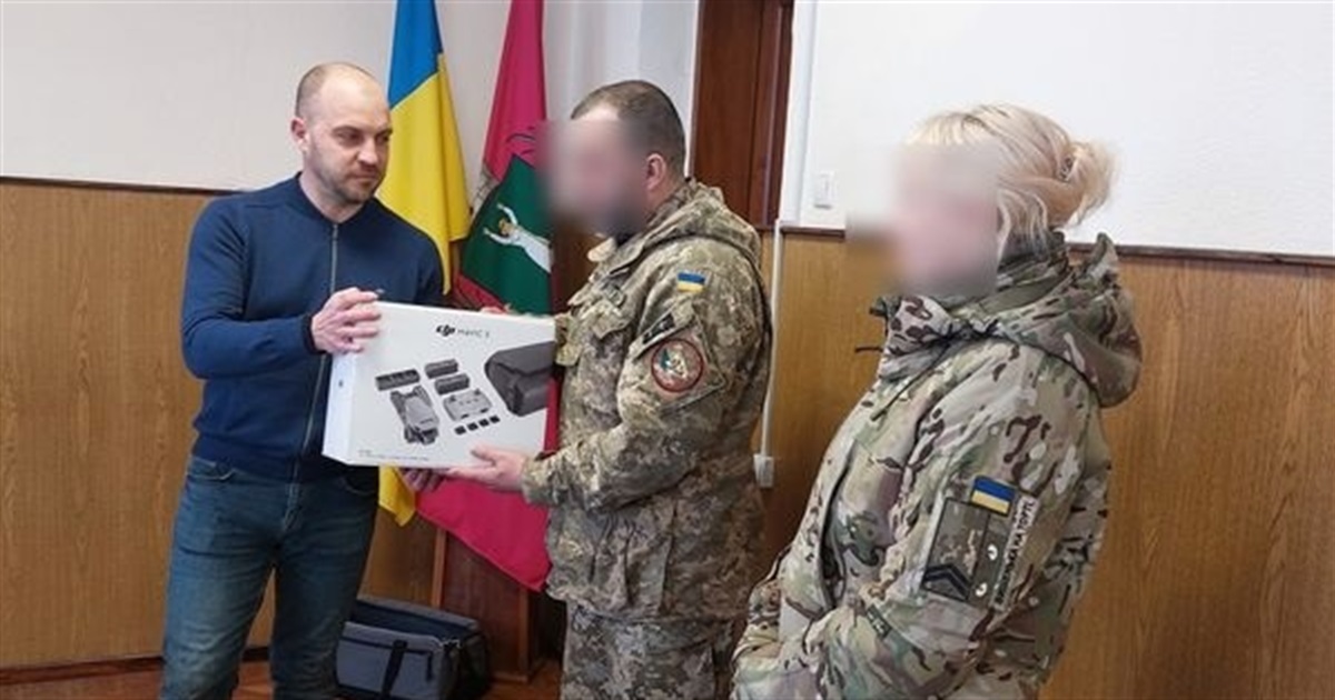 Захисникам України передали черговий дрон зі Сміли