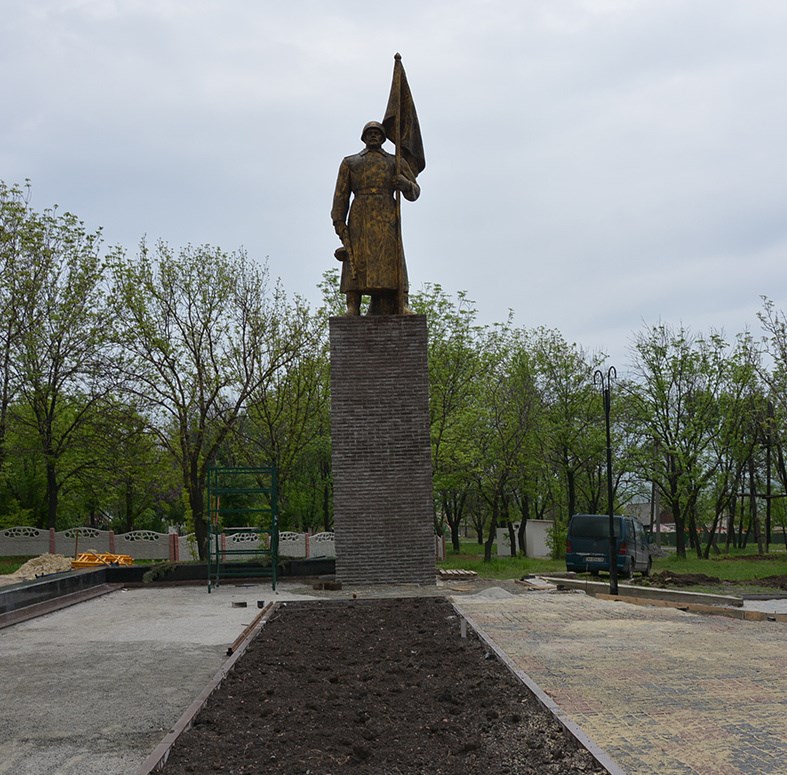 У районі відновлюють пам’ятники воїнам Другої світової