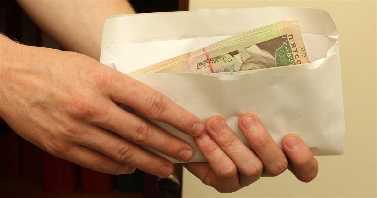 Матір малолітньої дитини змусили повернути 28 000 грн допомоги від держави