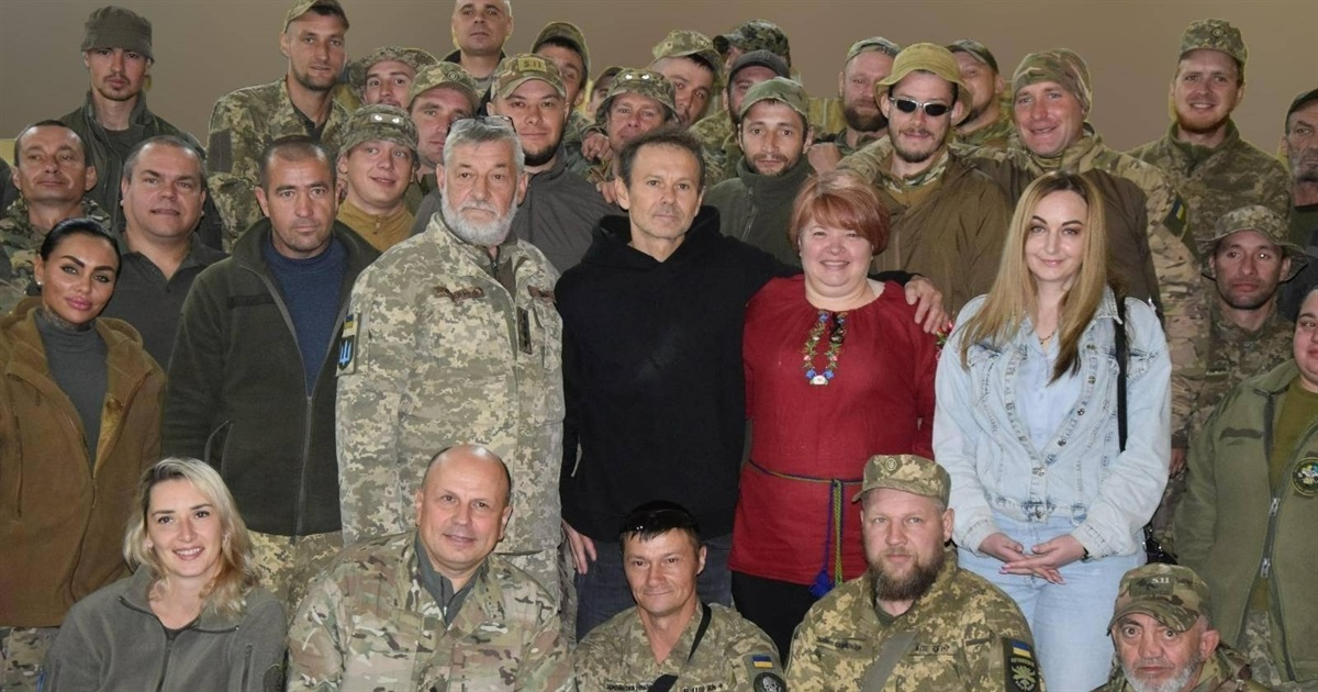 Бійці "тридцятки" відвідали концерт Святослава Вакарчука: світлини