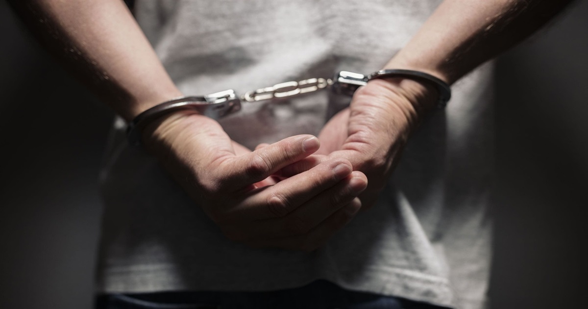 Знущався та бив свою матір по обличчю: жителя Звягельщини покарали адміністративним арештом