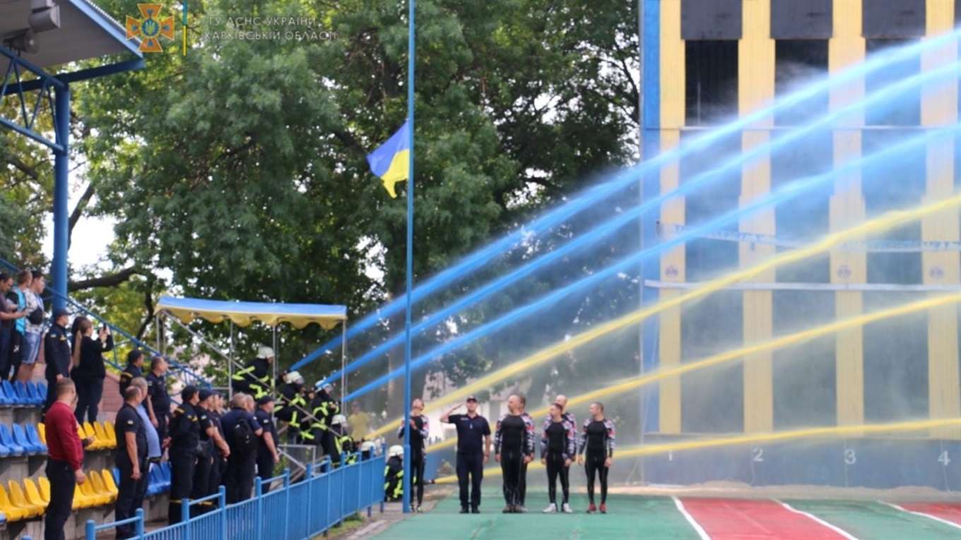 Фото дня: у Харкові проходять міжрегіональні змагання з пожежно-прикладного спорту