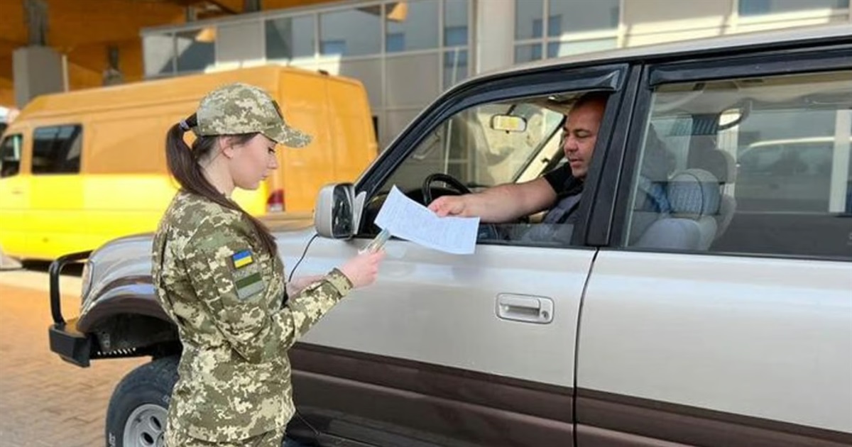 Понад 12 тисяч чоловіків отримали дозвіл від Житомирської ОВА на виїзд за кордон за системою "Шлях"