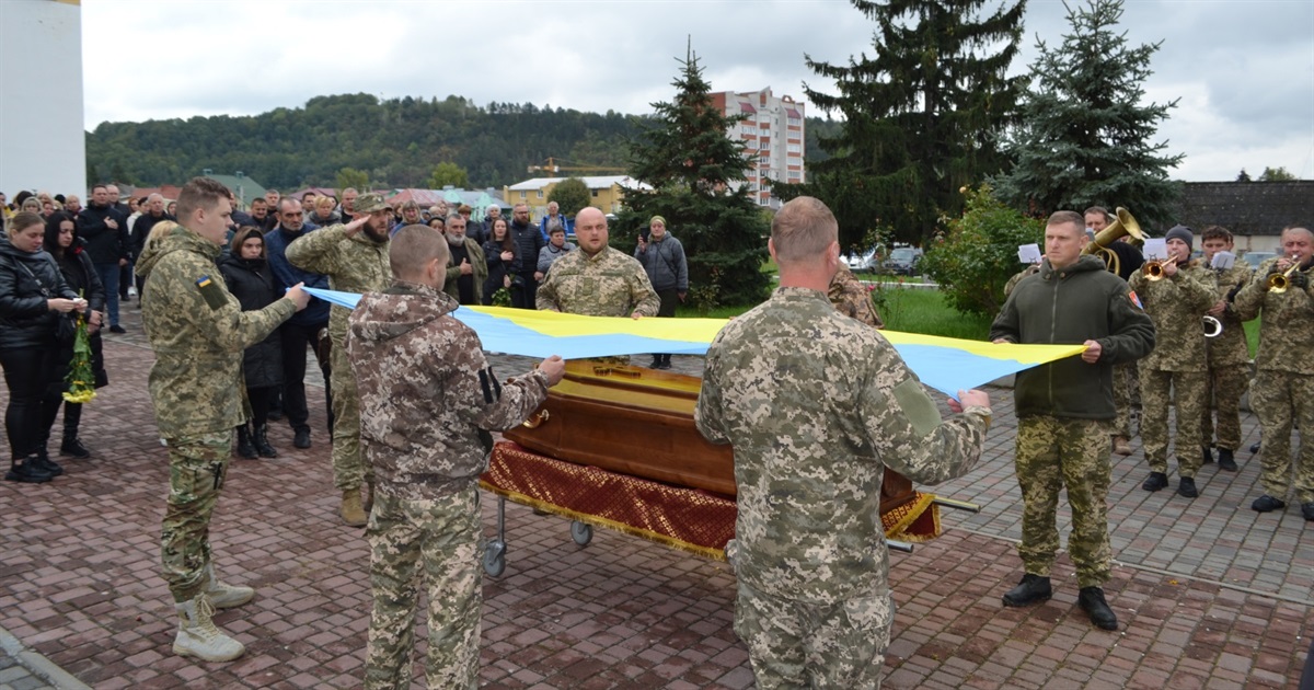 Воїна з Маріуполя похоронили в Чорткові