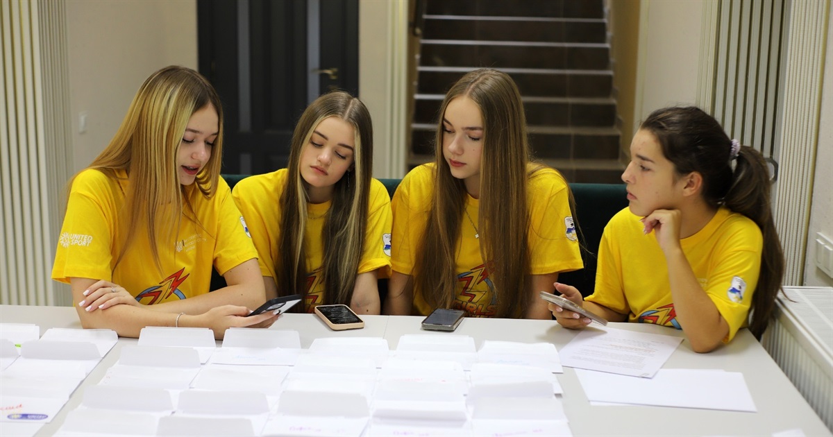 Жіноче лідерство в дії: як пройшов проєкт Girls Power 2.0 на Тернопільщині