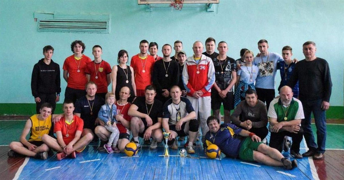 Волейбольний турнір в Кагарлику: ветерани показали клас