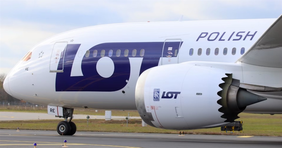 Польський авіаперевізник LOT Polish Airlines запускає десятки нових рейсів у сезоні 2026. Куди саме?