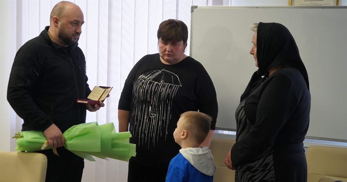 У Городку матері загиблого воїна Вадима Кицути вручили орден «Богдана Хмельницького» ІІІ ступеня