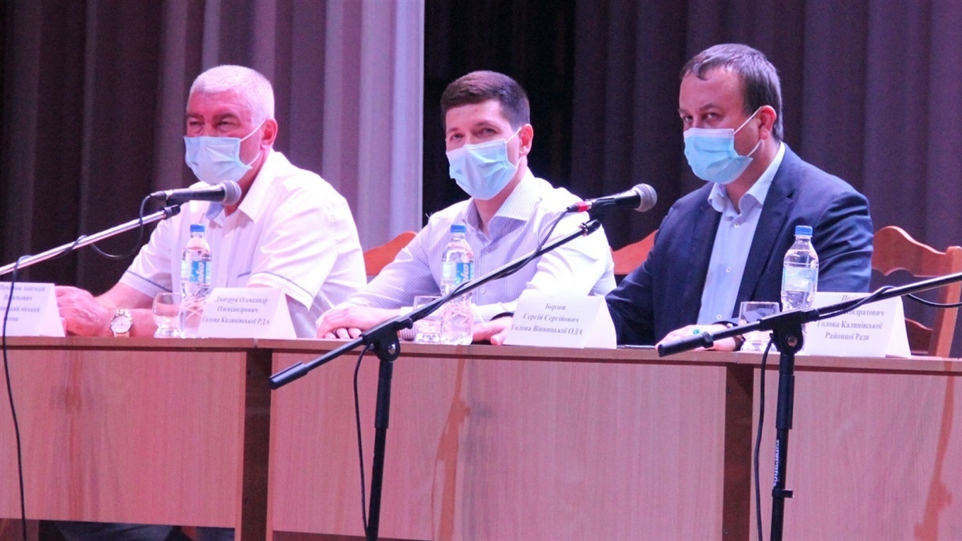 «Звертайтесь до свого народного депутата» і «Не обирайте»: що порадив калинівчанам голова ОДА 