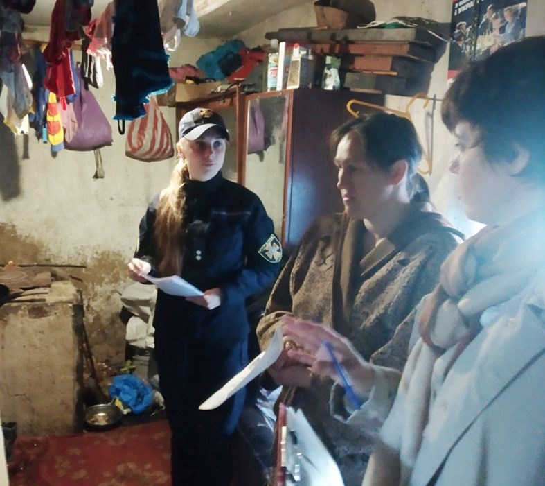 Спільний рейд провели рятувальники і представники міської соціальної служби