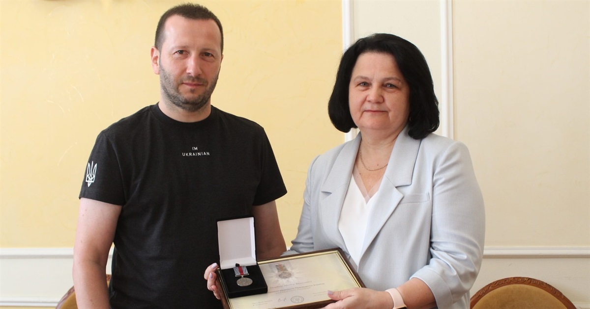 Неоніла Андрійчук — єдина серед очільниць громад Хмельниччини отримала відзнаку від Президента